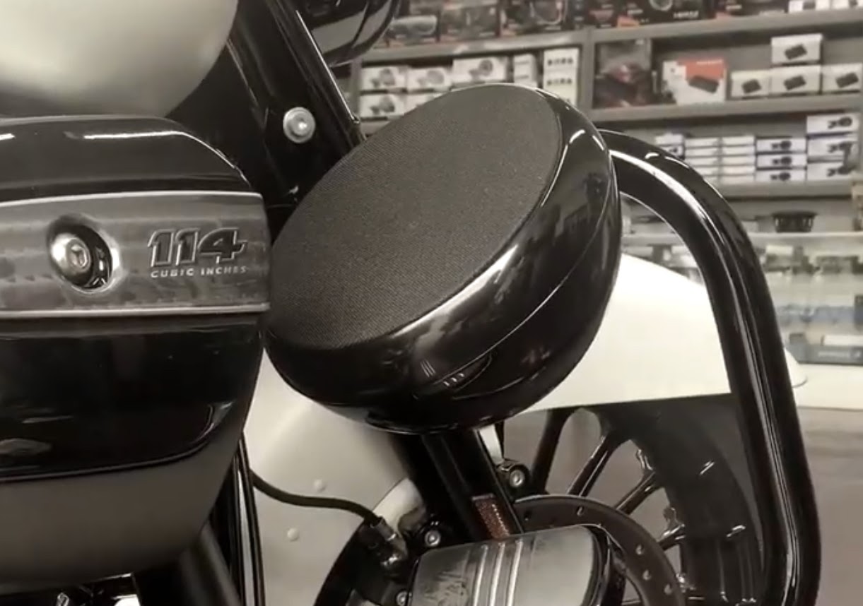 AMS pod install on a Harley